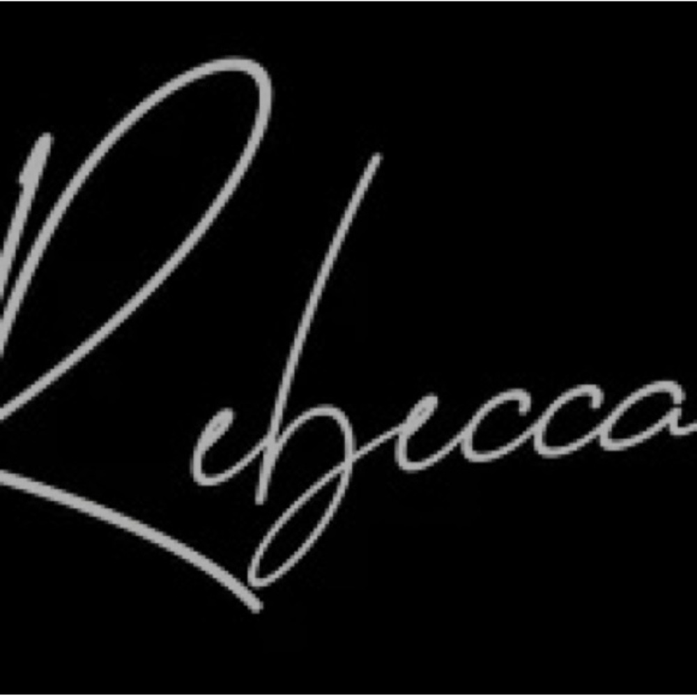 Meet your Posher, Becca!